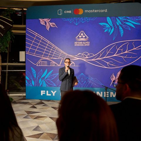 CineMastercard Bakı hava limanının uçuş zonasında kinoteatr açıb - FOTO — 16