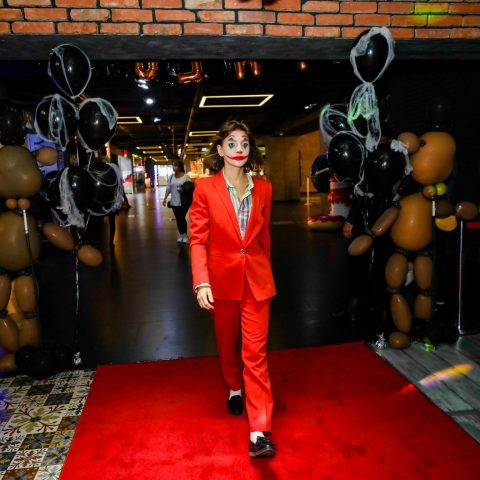 “CinemaPlus”da Halloween ərəfəsində "Freddi ilə beş gecə" filminin premyeradan öncə nümayişi keçirilib - FOTO/VİDEO — 1