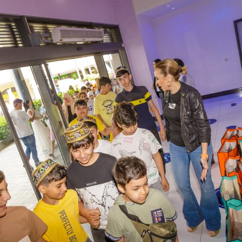 A holiday for children: the chain of cinemas “CinemaPlus” invited children from low-income families - PHOTO — 9