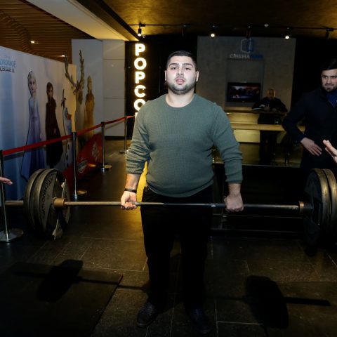 “CinemaPlus”da dünya şöhrətli ağır atlet Naim Süleymanoğlu haqda film nümayiş edildi — 7
