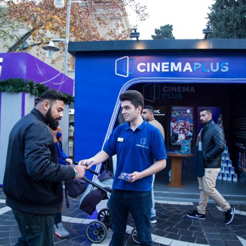 CinemaPlus “Soyuq əllər, isti ürək” yeni il yarmarkasında — 8