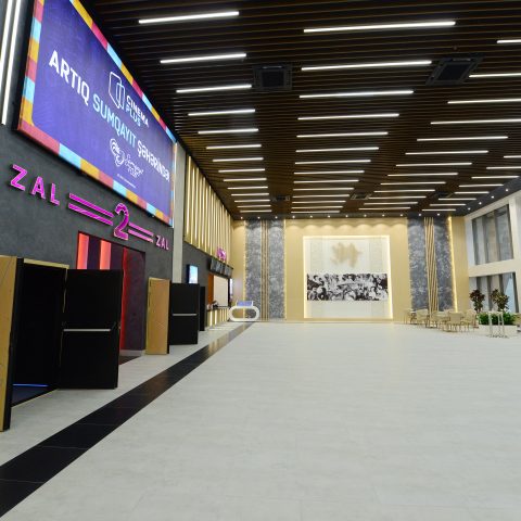 Ilham Aliyev at the opening of "CinemaPlus" in Sumqayit — 16