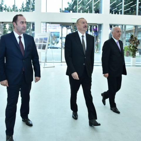 Ilham Aliyev at the opening of "CinemaPlus" in Sumqayit — 2