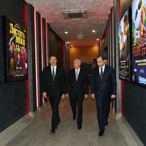 Ilham Aliyev at the opening of "CinemaPlus" in Sumqayit — 6