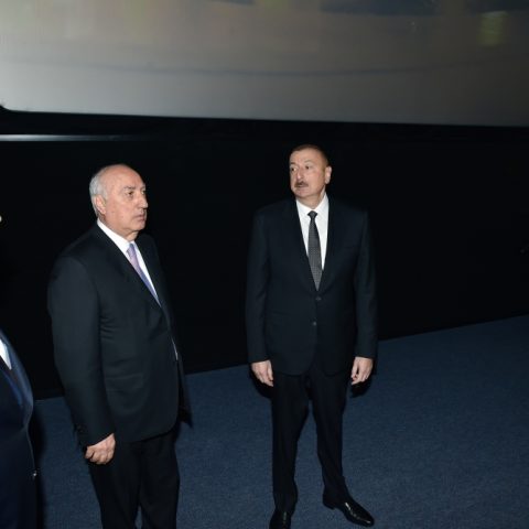 Ilham Aliyev at the opening of "CinemaPlus" in Sumqayit — 8