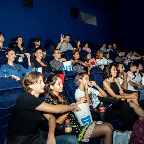 “CinemaPlus”da MDB-dən olan sosial şəbəkə fəalları üçün “JARA” filminin nümayişi keçirilib — 23