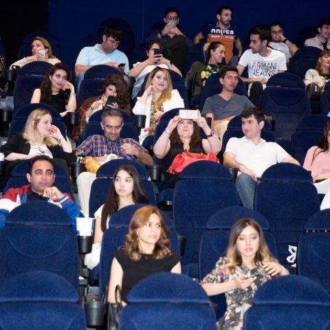 “CinemaPlus”da “Playboy əməliyyatçı” filminin azərbaycan dilində nümayişi keçirilib. — 16