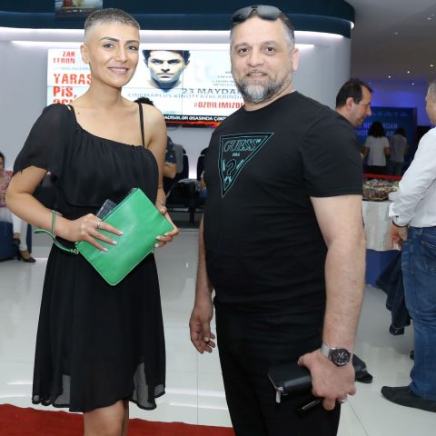 “CinemaPlus”da “Yaraşıqlı, pis, əclaf” filminin azərbaycan dilində nümayişi keçirilib. — 12