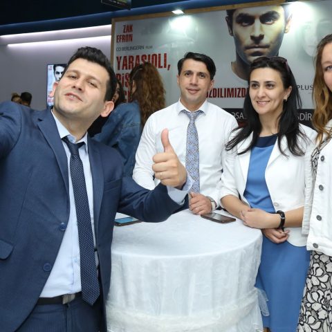 “CinemaPlus”da “Yaraşıqlı, pis, əclaf” filminin azərbaycan dilində nümayişi keçirilib. — 6