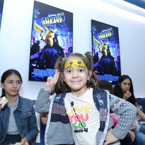 CinemaPlus показал сверхпопулярное аниме «Покемон. Детектив Пикачу» за 3 дня до премьеры - Видео — 21
