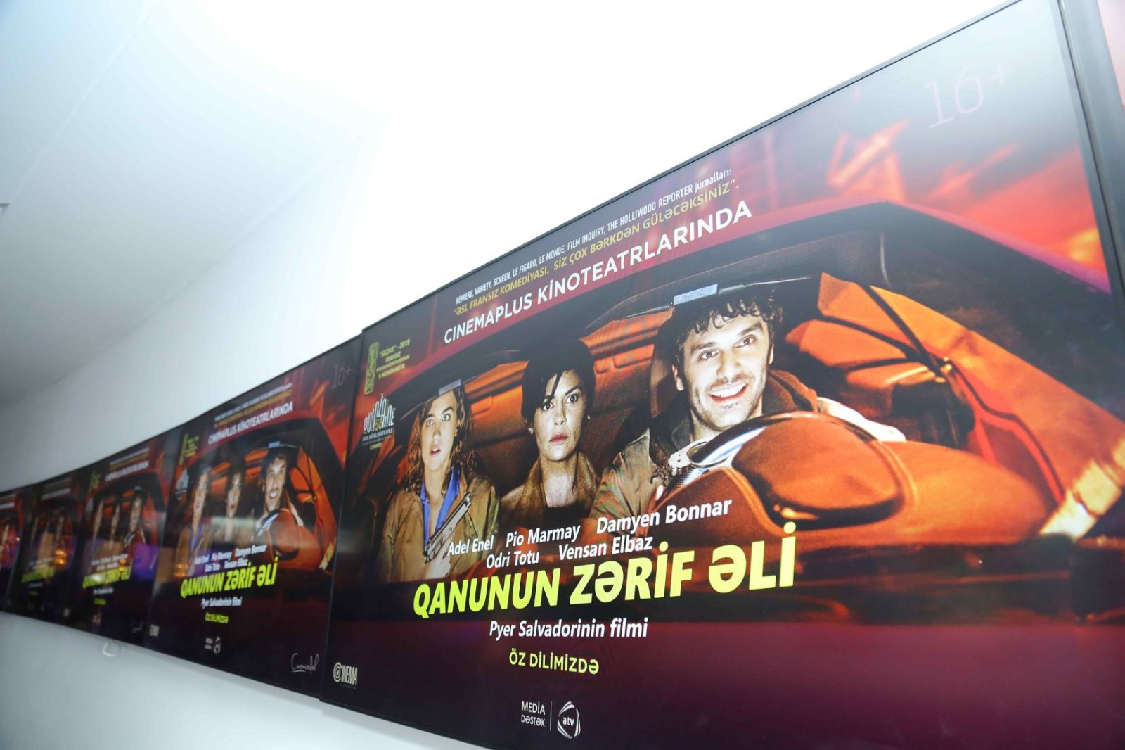 CinemaPlus-da öz dilimizdə fransız komediyası göstərilib.