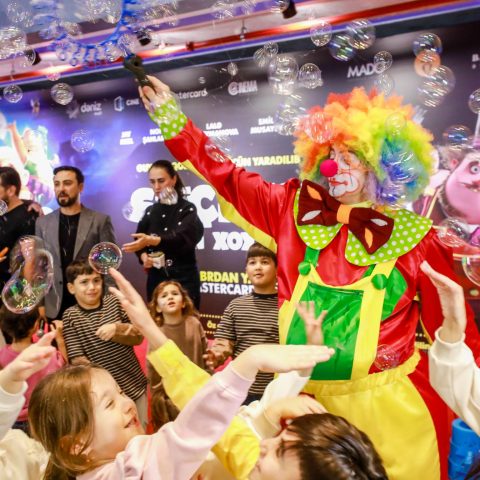“CineMastercard”da Yeni il festivalında “Stiçhed. Şirin Xoxan” animasiyasının azərbaycanca dublyajı — 4