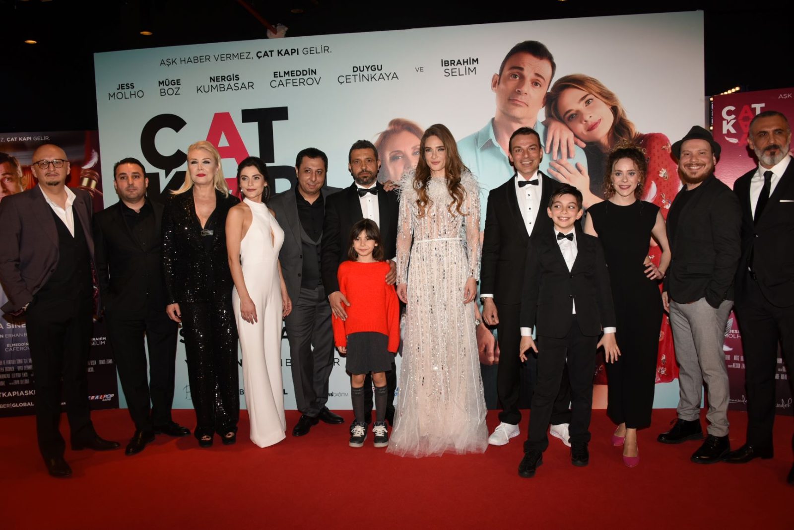 The Gala evening of film "Çat Kapı Aşk" in Istanbul - Video