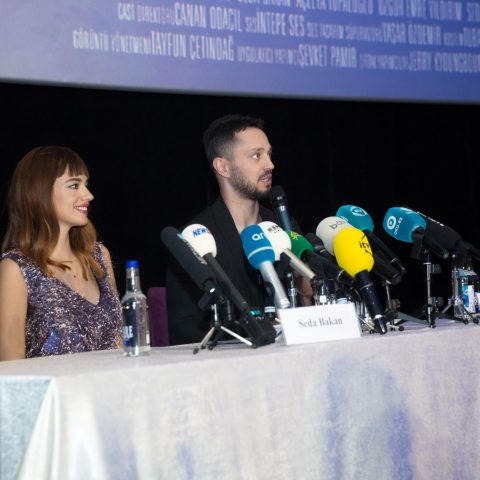 Мурат Боз и Седа Бакан в CinemaPlus - Видео — 6