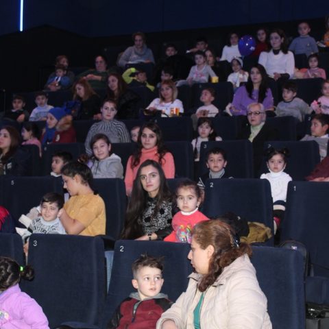 CinemaPlus-da Beynəlxalq Əllilər gününə həsr olunmuş tədbir təşkil olundu — 1