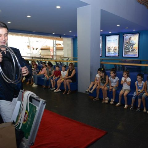 “CinemaPlus”da uşaqlar üçün “Qar adamı axtarışında” cizgi filminin xeyriyyə nümayişi keçirilib. — 2
