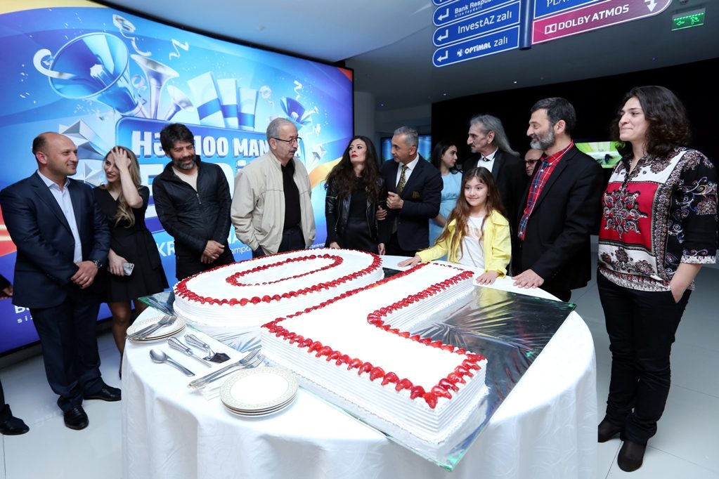 "CinemaPlus" hosts the gala night of "Ol" movie.