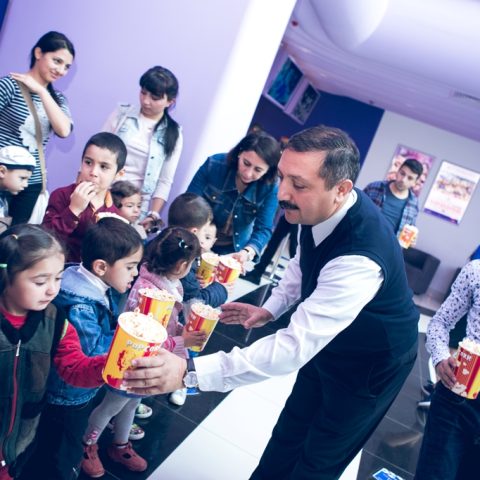 В кинотеатре CinemaPlus для детей «SOS Гянджа» прошел показ анимационного фильма — 6