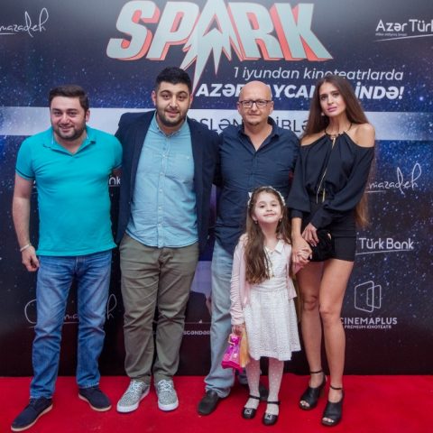 “CinemaPlus Ganjlik Mall” kinoteatrında “Spark”ın təqdimatı — 16