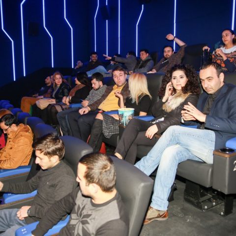 CinemaPlus holds a screening of Bleed For This with Azerbaijani dubbing — 4